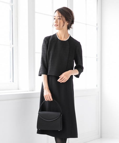 form forma(フォルムフォルマ)の「フリルカラージャケット&フレアワンピース ブラックフォーマルスーツ(スーツセット・レディース・ブラック・11号/9号/13号/15号)」の9枚目の写真