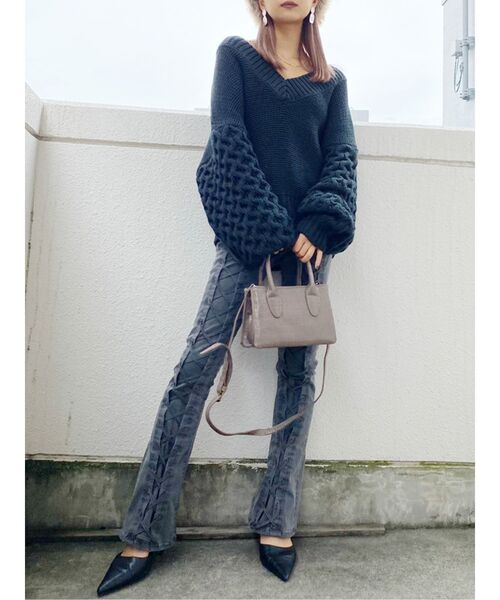 GYDA（ジェイダ）の「センターレースアップフレアパンツ（その他パンツ・レディース・ブラック/グレー・SMALL/MEDIUM/X-SMALL）」の5枚目の写真