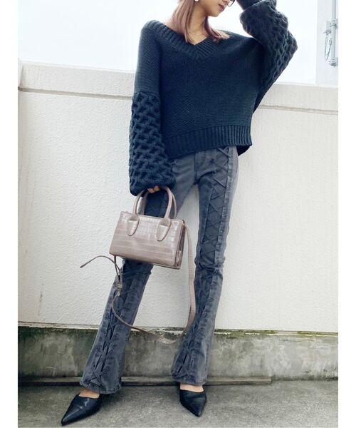 GYDA（ジェイダ）の「センターレースアップフレアパンツ（その他パンツ・レディース・ブラック/グレー・SMALL/MEDIUM/X-SMALL）」の6枚目の写真