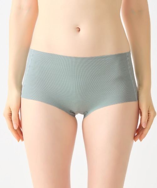 GUNZE（グンゼ）の「KIREILABO/キレイラボ 下着のラインがひびきにくい レギュラーショーツ オーガニックコットン（ショーツ・レディース・ブラック/ブルー/ホワイト系その他/グレー/スモークピンク/グリーン/ライトブルー/レンガ/インディゴブルー/ピンク/モカ/ブルー系その他/マスタード/グリーン系その他/オレンジ/ネイビー/ブルー系その他2/ライトブラウン/グリーン系その他2/サーモンピンク・LARGE/MEDIUM/X-LARGE）」の8枚目の写真