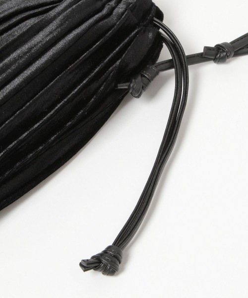 GLOBAL WORK（グローバルワーク）の「アソートシャイニー巾着/921827（ショルダーバッグ・レディース・アイボリー/ホワイト系その他/ブラック/ブルー・ONE SIZE）」の20枚目の写真