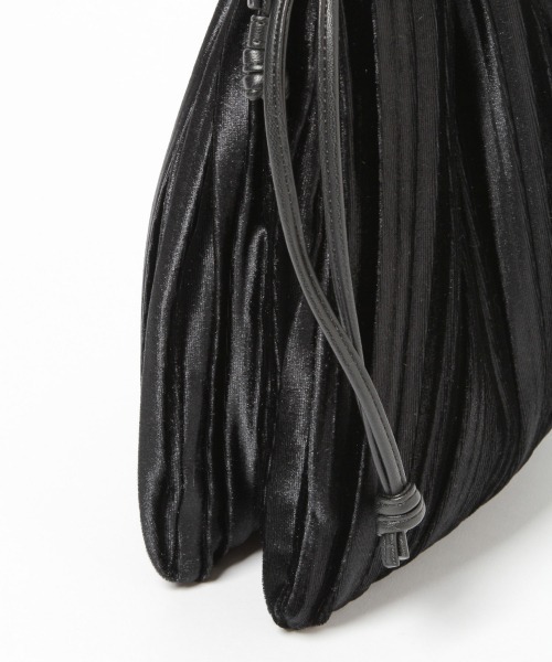 GLOBAL WORK（グローバルワーク）の「アソートシャイニー巾着/921827（ショルダーバッグ・レディース・アイボリー/ホワイト系その他/ブラック/ブルー・ONE SIZE）」の21枚目の写真