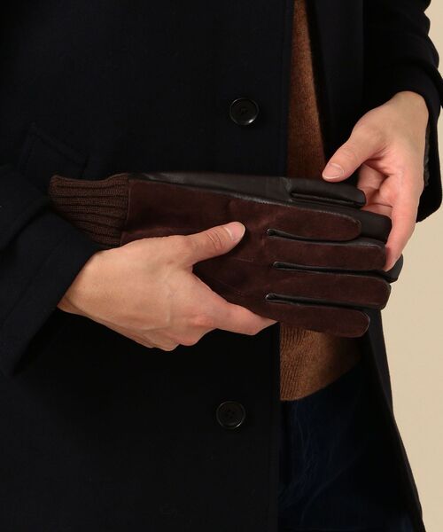 SHIPS(シップス)の「SHIPS: スマートフォン対応 スエード リブ スクリーンタッチ グローブ (手袋)(手袋・メンズ・ブラック/ブラウン・ONE SIZE)」の4枚目の写真