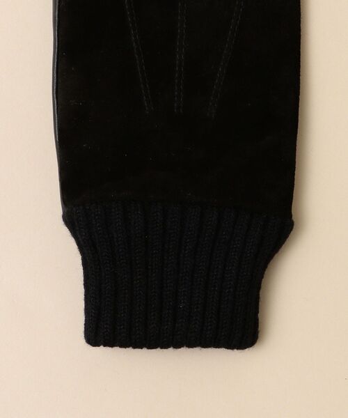 SHIPS(シップス)の「SHIPS: スマートフォン対応 スエード リブ スクリーンタッチ グローブ (手袋)(手袋・メンズ・ブラック/ブラウン・ONE SIZE)」の8枚目の写真