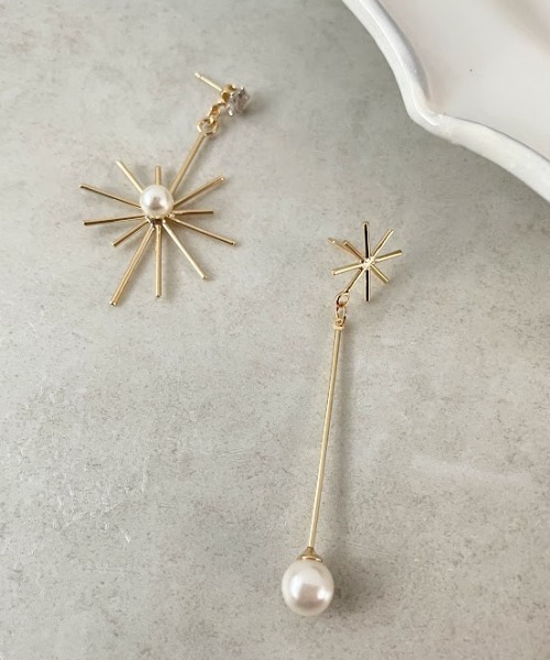 Three Four Time（ｽﾘｰﾌｫｰﾀｲﾑ）の「トゥインクルスターアシメピアス（ピアス（両耳用）・レディース・ゴールド/シルバー・FREE）」の2枚目の写真