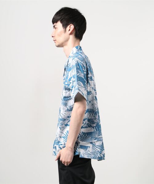 Timberland（ティンバーランド）の「メンズ 半袖 オールオーバー プリント リゾート シャツ（シャツ/ブラウス・メンズ・ネイビー/ブルー・SMALL/MEDIUM/LARGE/X-LARGE/XX-LARGE）」の3枚目の写真