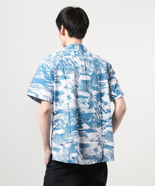 Timberland（ティンバーランド）の「メンズ 半袖 オールオーバー プリント リゾート シャツ（シャツ/ブラウス・メンズ・ネイビー/ブルー・SMALL/MEDIUM/LARGE/X-LARGE/XX-LARGE）」の4枚目の写真