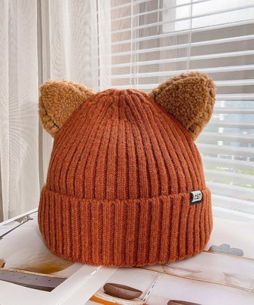 Anuenue（アヌエヌエ）の「しっぽ付き 猫耳ニット帽（ニットキャップ