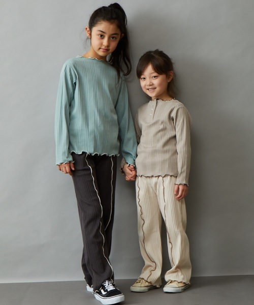 ＆yam（アンドヤム）の「ランダムリブイージーパンツ（その他パンツ・キッズ・パープル/グレー/ブラック/オレンジ/グリーン/ベージュ/ブルー/ホワイト・120-130cm/150-160cm/110-120cm/130-140cm/140-150cm）」の21枚目の写真