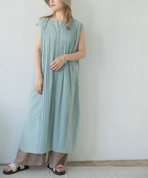 ITEMS URBANRESEARCH(アイテムズ アーバンリサーチ)の「プリーツワンピース(ワンピース・レディース・チャコールグレー/ベージュ/ブルー・FREE)」の9枚目の写真
