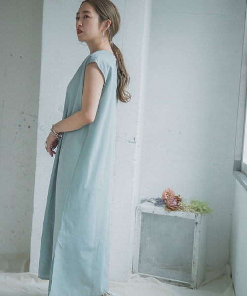 ITEMS URBANRESEARCH(アイテムズ アーバンリサーチ)の「プリーツワンピース(ワンピース・レディース・チャコールグレー/ベージュ/ブルー・FREE)」の20枚目の写真