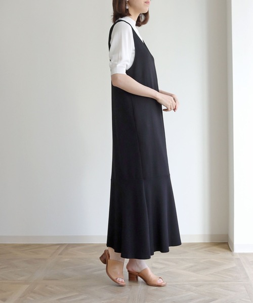 HER CLOSET（ハークローゼット）の「【cheriella】深Vネックカットソーマーメイドワンピース（ワンピース・レディース・ライトグレー/ブラック・M）」の3枚目の写真