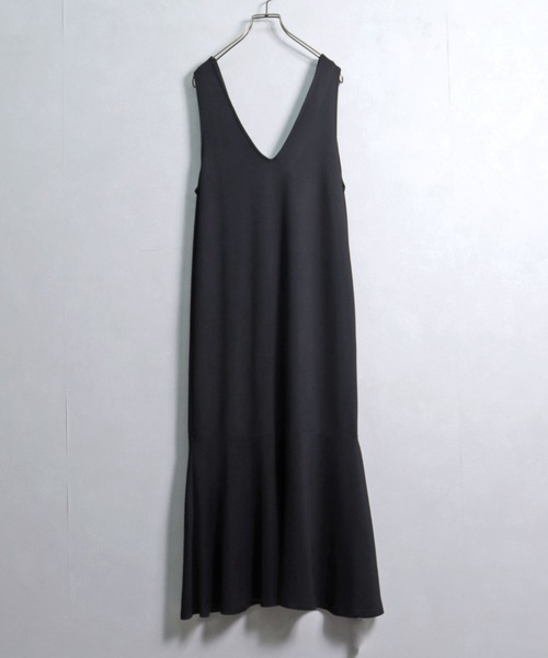 HER CLOSET（ハークローゼット）の「【cheriella】深Vネックカットソーマーメイドワンピース（ワンピース・レディース・ライトグレー/ブラック・M）」の8枚目の写真