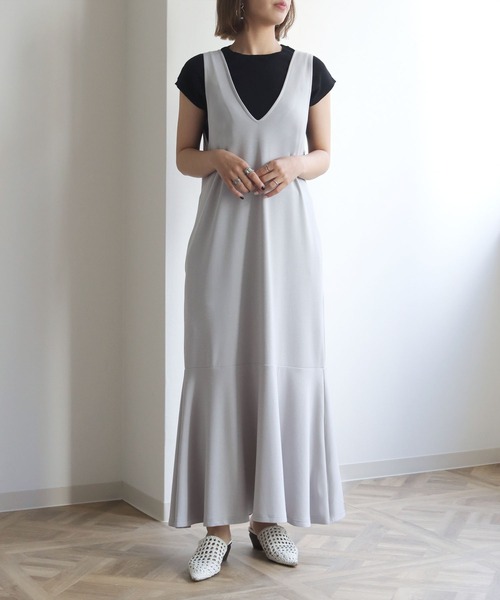 HER CLOSET（ハークローゼット）の「【cheriella】深Vネックカットソーマーメイドワンピース（ワンピース・レディース・ライトグレー/ブラック・M）」の19枚目の写真