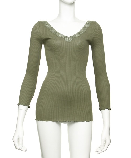 Chut！ INTIMATES（シュットインティメイツ）の「【綿70％ シルク30％】コットンシルク Vネック インナー (C165)（その他アンダーウェア/インナー・レディース・ライトベージュ/ピンクベージュ/モーブ系/カーキ/ダークブラウン/ブラック/チャコールグレー/ライトグレー/ライトブルーグレー/パープル・M/L）」の7枚目の写真