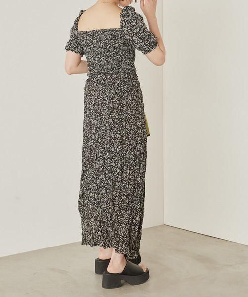 mikke（ミッケ）の「小花柄しわ加工ロングマーメードスカート（スカート・レディース・ブラック/ブルー・FREE）」の9枚目の写真