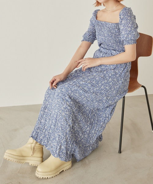 mikke（ミッケ）の「小花柄しわ加工ロングマーメードスカート（スカート・レディース・ブラック/ブルー・FREE）」の13枚目の写真