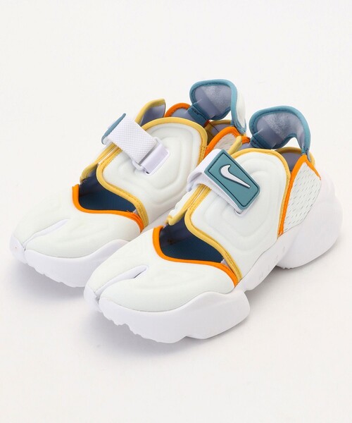 NIKE(ナイキ)の「NIKE/ナイキ Aqua Rift/アクアリフト(スニーカー・レディース・ベージュ/ホワイト・25.0cm/24.0cm/23.0cm)」の3枚目の写真