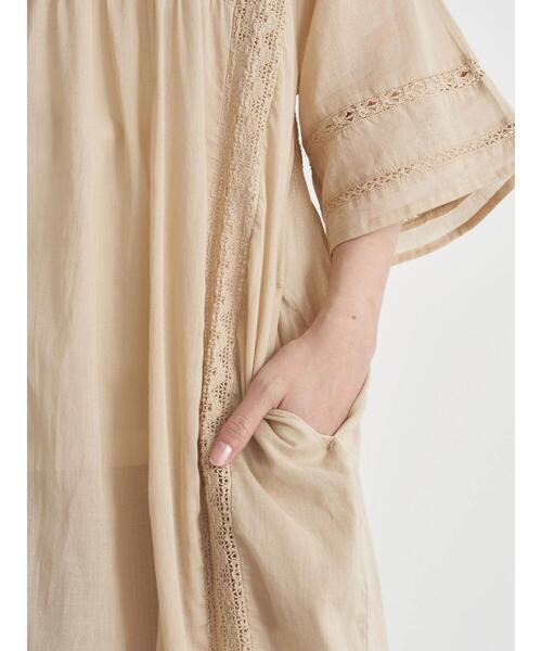 earth music&ecology（アースミュージックアンドエコロジー）の「ピンタックレースワンピース ＊（ワンピース・レディース・オフホワイト/サックスブルー/ベージュ/ブラック・FREE）」の18枚目の写真