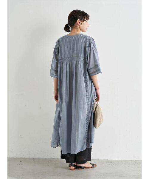 earth music&ecology（アースミュージックアンドエコロジー）の「ピンタックレースワンピース ＊（ワンピース・レディース・オフホワイト/サックスブルー/ベージュ/ブラック・FREE）」の13枚目の写真