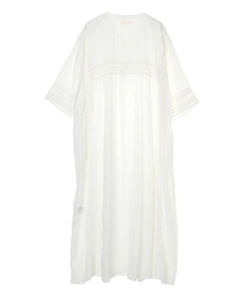 earth music&ecology（アースミュージックアンドエコロジー）の「ピンタックレースワンピース ＊（ワンピース・レディース・オフホワイト/サックスブルー/ベージュ/ブラック・FREE）」の12枚目の写真