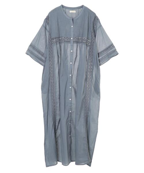 earth music&ecology（アースミュージックアンドエコロジー）の「ピンタックレースワンピース ＊（ワンピース・レディース・オフホワイト/サックスブルー/ベージュ/ブラック・FREE）」の5枚目の写真