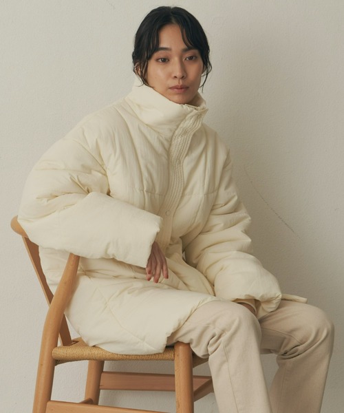 Auntie Rosa Holiday（アンティローザホリデー）の「中綿スタンドカラーコート（撥水加工 / ウォッシャブル）（その他アウター・レディース・ホワイト/ブラック/グレイッシュベージュ・FREE）」の11枚目の写真