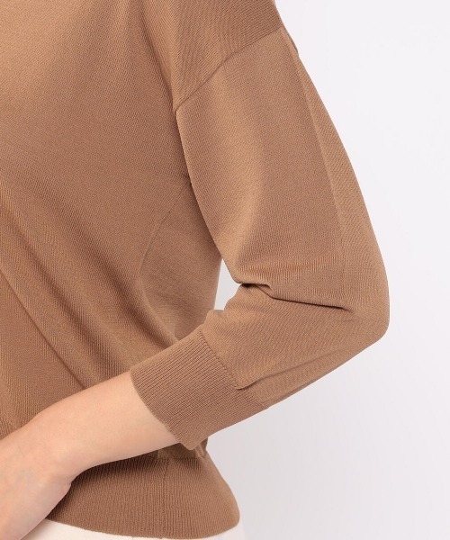 MEW'S REFINED CLOTHES（ミューズリファインドクローズ）の「接触冷感Vネックカーディガン（カーディガン/ボレロ・レディース・ホワイト/ブラック/モカ/パープル・MEDIUM）」の7枚目の写真