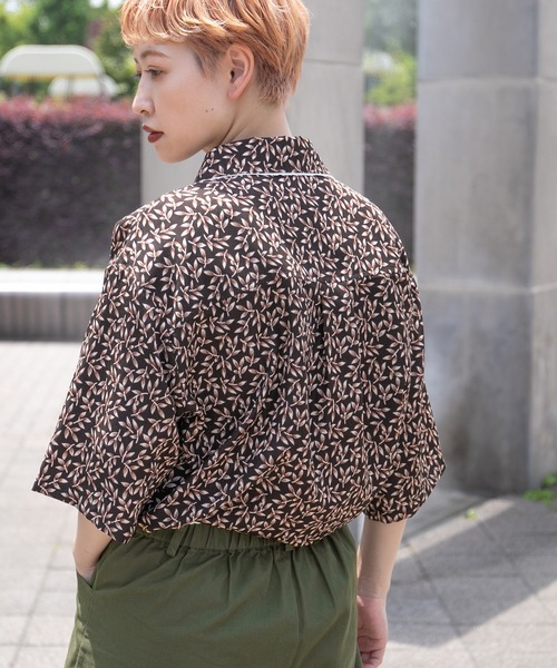 kutir（クティール）の「丸襟ピコレース柄ブラウス（シャツ/ブラウス・レディース・チャコールグレー/ダークブラウン/ネイビー・FREE）」の11枚目の写真