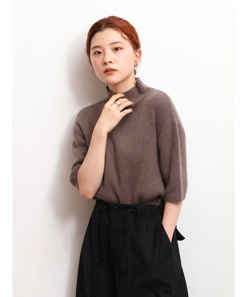 Ungrid（アングリッド）の「ハイネックハーフスリーブニット（ニット/セーター・レディース・アイボリー/ブラック/モカ・FREE）」の4枚目の写真