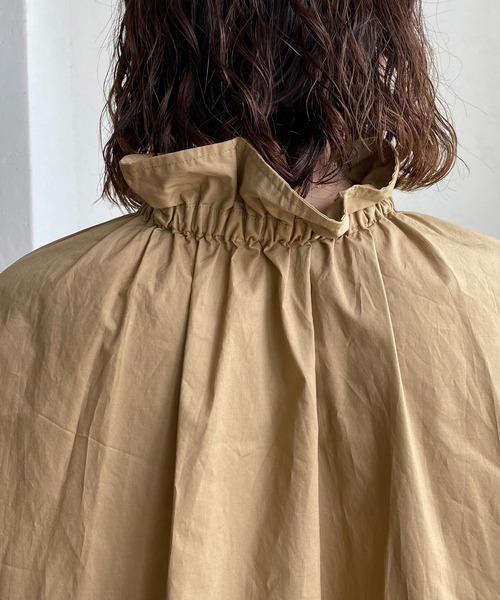 CAPRICIEUX LE'MAGE(カプリシューレマージュ)の「フリルスタンドカラーシャツ(シャツ/ブラウス・レディース・ホワイト/チャコールグレー/ベージュ・FREE)」の7枚目の写真