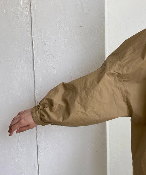 CAPRICIEUX LE'MAGE(カプリシューレマージュ)の「フリルスタンドカラーシャツ(シャツ/ブラウス・レディース・ホワイト/チャコールグレー/ベージュ・FREE)」の9枚目の写真