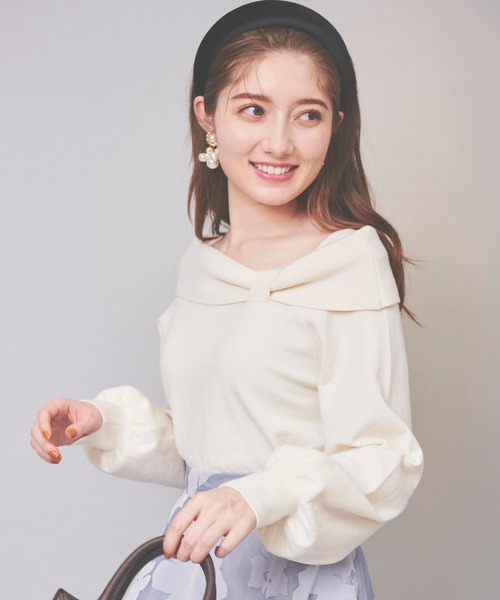 31 Sons de mode（トランテアン　ソン　ドゥ　モード）の「オフショル風リボンニット（ニット/セーター・レディース・ブラック/オフホワイト/ローズ/サックスブルー・36）」の10枚目の写真