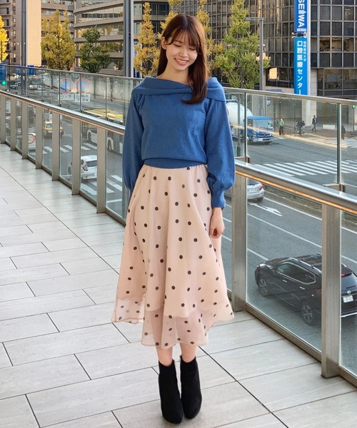 31 Sons de mode（トランテアン　ソン　ドゥ　モード）の「オフショル風リボンニット（ニット/セーター・レディース・ブラック/オフホワイト/ローズ/サックスブルー・36）」の5枚目の写真