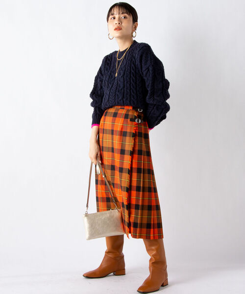 Oldderby Knitwear（オールダービーニットウェア）の「【OLDDERBY KNITWEAR/オールドダービーニットウエア】別注アランケーブル配色プルオーバーニット（ニット/セーター・レディース・オフホワイト/グレー系その他7/ブルー系その他7・M）」の5枚目の写真