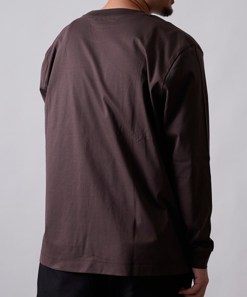 COLONY 2139（コロニートゥーワンスリーナイン）の「【SMART COLLECTION】《抗菌》スマートBIG長袖Tシャツ（Tシャツ/カットソー・メンズ・ホワイト/ブラック/ネイビー/ブラウン・MEDIUM/LARGE/X-LARGE）」の13枚目の写真