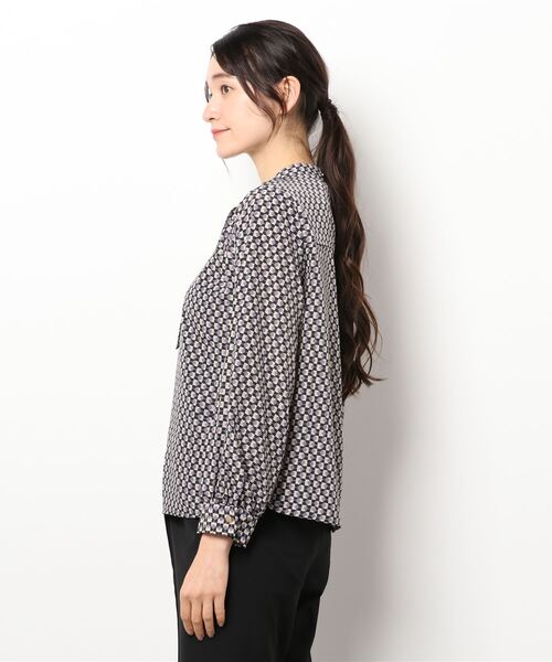 Te chichi TERRASSE（テチチテラス）の「2WAYボウタイブラウス（シャツ/ブラウス・レディース・パープル/グリーン/キャメル/チャコール・ﾌﾘ-）」の5枚目の写真