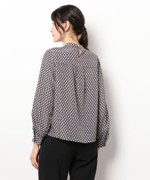 Te chichi TERRASSE（テチチテラス）の「2WAYボウタイブラウス（シャツ/ブラウス・レディース・パープル/グリーン/キャメル/チャコール・ﾌﾘ-）」の6枚目の写真