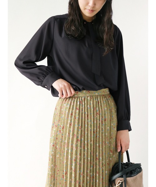 Te chichi TERRASSE（テチチテラス）の「2WAYボウタイブラウス（シャツ/ブラウス・レディース・パープル/グリーン/キャメル/チャコール・ﾌﾘ-）」の2枚目の写真