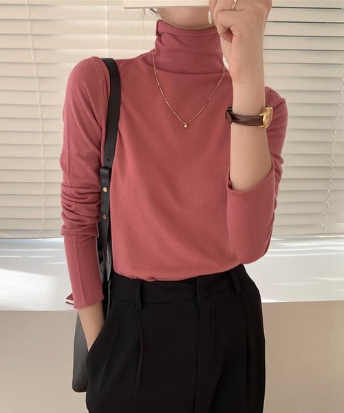 aimoha（アイモハ）の「フィットハイネックカットソ ー（Tシャツ/カットソー・レディース・ピンク/スモークピンク/ベージュ/チョコ/グレー/パープル/レッド/イエロー/ホワイト/ブラック/オフホワイト/オレンジ/ブルー・FREE）」の11枚目の写真