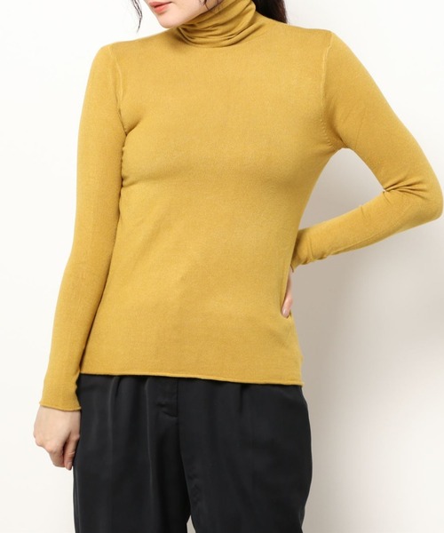 aimoha（アイモハ）の「フィットハイネックカットソ ー（Tシャツ/カットソー・レディース・ピンク/スモークピンク/ベージュ/チョコ/グレー/パープル/レッド/イエロー/ホワイト/ブラック/オフホワイト/オレンジ/ブルー・FREE）」の9枚目の写真