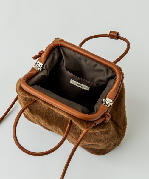 mystic(ミスティック)の「フェイクファーがま口BAG(ショルダーバッグ・レディース・ブラック/ブラウン・ONE SIZE)」の8枚目の写真