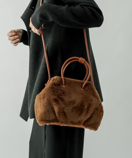 mystic(ミスティック)の「フェイクファーがま口BAG(ショルダーバッグ・レディース・ブラック/ブラウン・ONE SIZE)」の13枚目の写真
