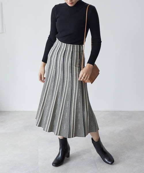 ECRIRE（エクリール）の「プリーツジャガードSK（スカート・レディース・ブラウン/グレー/ブラック・M）」の4枚目の写真