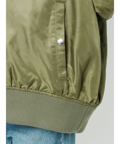 jouetie(ジュエティ)の「ルーズMA-1(MA-1・レディース・アイボリー/ブラック・MEDIUM)」の14枚目の写真