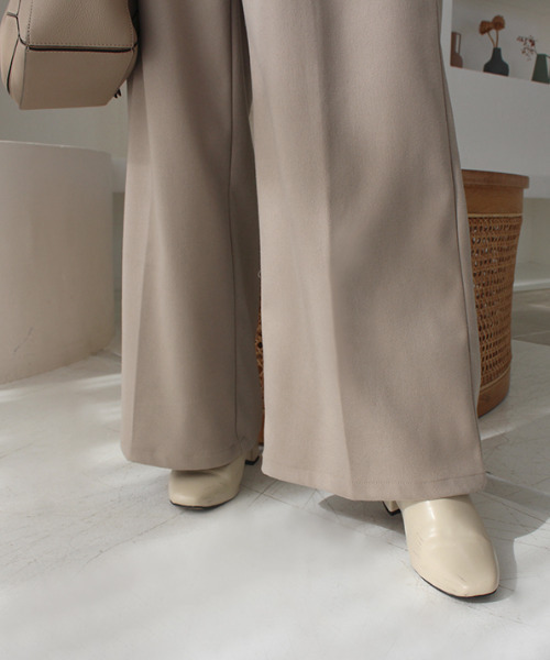 MODE ROBE（モードローブ）の「センタープレスワイドパンツ（その他パンツ・レディース・グレー系/ブラック/ベージュ・FREE）」の10枚目の写真