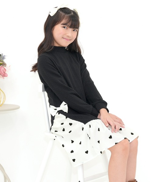 Bee des Bee（ビーデスビー）の「異素材切り替えワンピース（ワンピース・キッズ・ブラック/ピンク/チャコール/ミント/ブラウン/アイボリー/ラベンダー/アイボリー系/ブラック系その他/ピンク系/グリーン系/チャコールグレー/ライトブルー/ブラック×ホワイト/ブラウン系その他・110cm/100cm/120cm/130cm/140cm/150cm）」の3枚目の写真