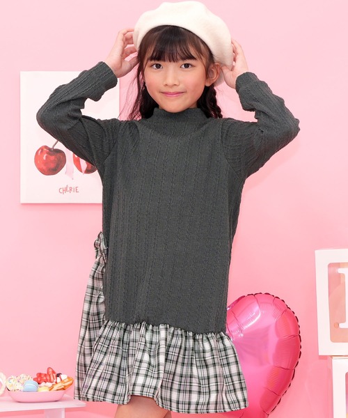 Bee des Bee（ビーデスビー）の「異素材切り替えワンピース（ワンピース・キッズ・ブラック/ピンク/チャコール/ミント/ブラウン/アイボリー/ラベンダー/アイボリー系/ブラック系その他/ピンク系/グリーン系/チャコールグレー/ライトブルー/ブラック×ホワイト/ブラウン系その他・110cm/100cm/120cm/130cm/140cm/150cm）」の5枚目の写真