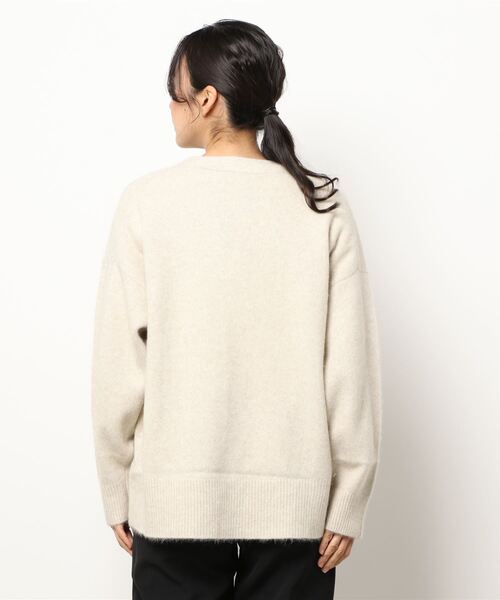 OUVRAGE CLASSE(ウヴラージュクラス)の「フォックス混カーディガン(カーディガン/ボレロ・レディース・ネイビー/ベージュ/グレー/アイボリー・FREE)」の6枚目の写真