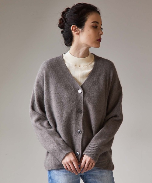 OUVRAGE CLASSE(ウヴラージュクラス)の「フォックス混カーディガン(カーディガン/ボレロ・レディース・ネイビー/ベージュ/グレー/アイボリー・FREE)」の3枚目の写真